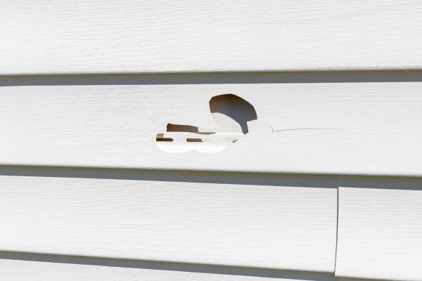 Cost of White Vinyl Siding Repair in Portland